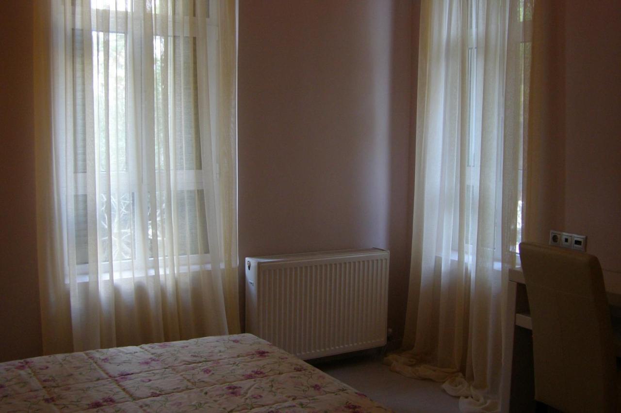 Room "Butterfly" In A Neoclassical House Kastoria Zewnętrze zdjęcie
